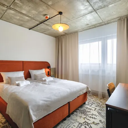 Arche Airport Hotel 3*