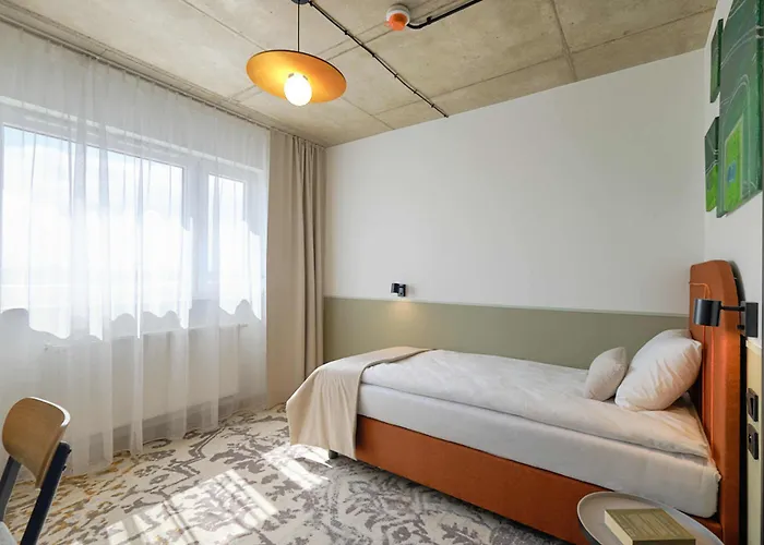 Hotel Arche Airport 3*