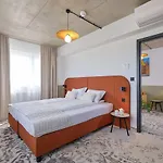 Arche Airport Hotel