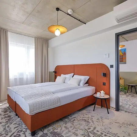 Arche Airport Otel