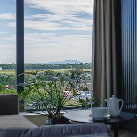 Arche Airport 호텔