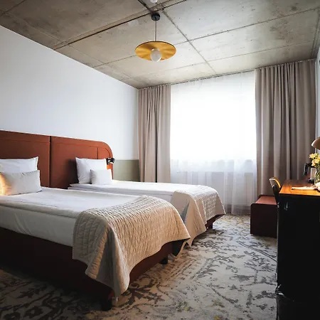 Hotel Arche Airport