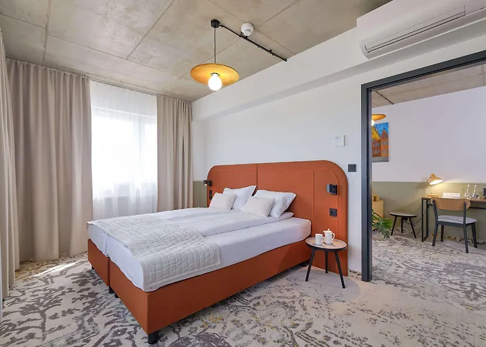 Arche Airport Hotel 3*